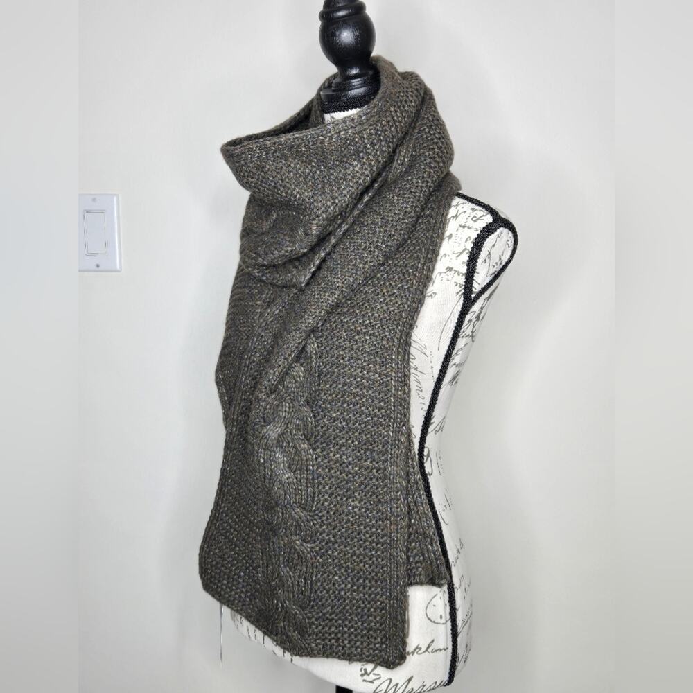 NWT Universal Thread Chunky Cable Knit Scarf Brown Grey Oatmeal
